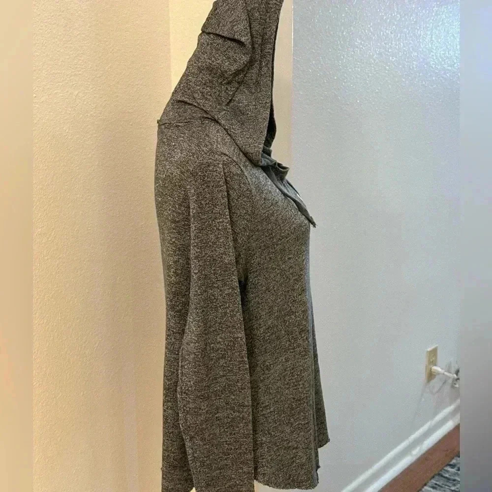 PINK - Victoria’s Secret Grey Long Sleeve Hoodie - Picture 2 of 6